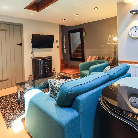 2 The Old Coach House Ambleside